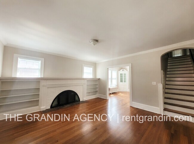 Foto del edificio - 2110 Memorial Ave SW