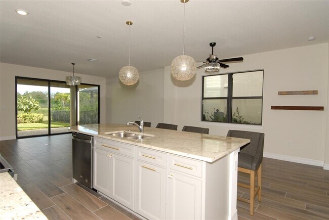 Building Photo - 4628 Pinehurst Trl E