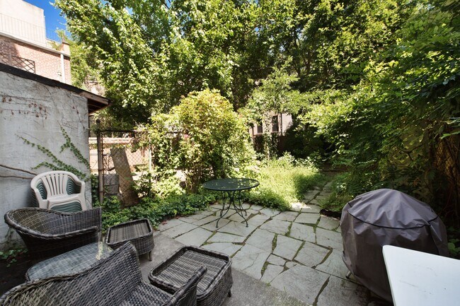 Building Photo - 115 W 130th St