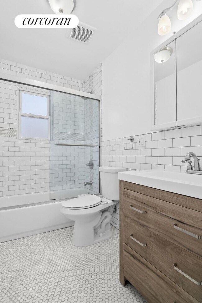 Foto del edificio - 1002 E 80th St