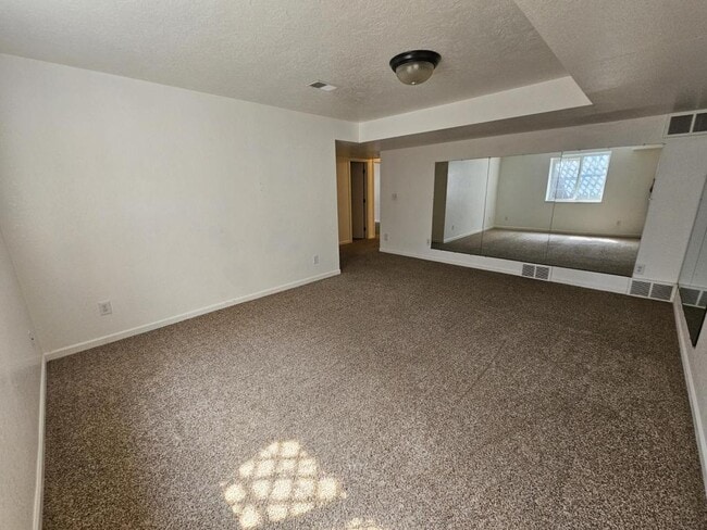 Foto del edificio - 5110 W 6th Street Rd