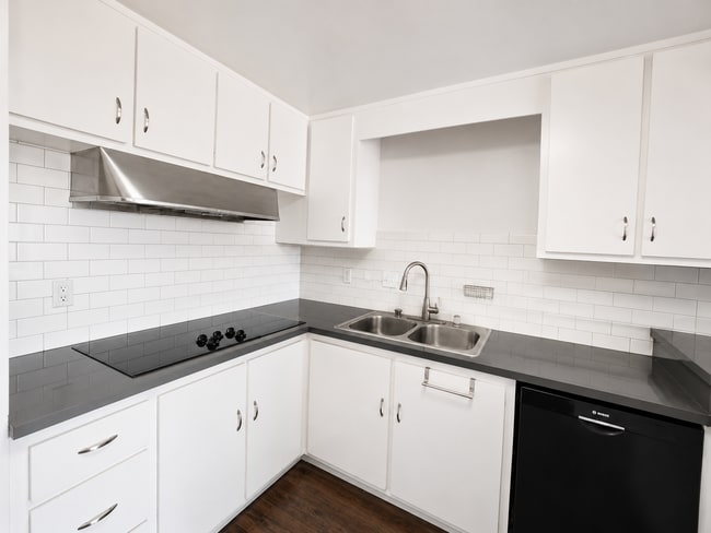 Kitchen - 1299 Cordova St