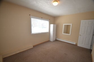 Building Photo - 43 Red Feather Rd