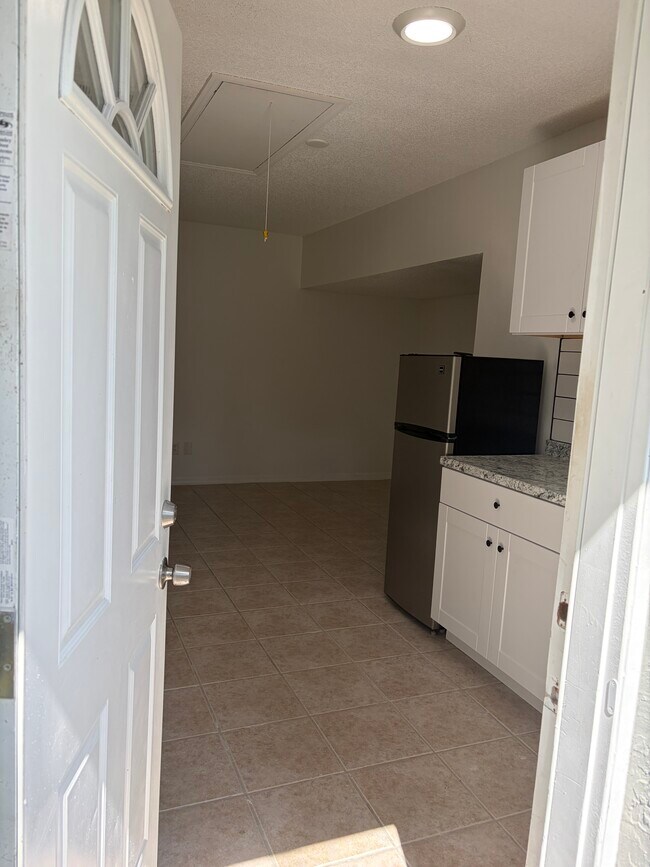 Foto del edificio - 2733 Glenview Dr