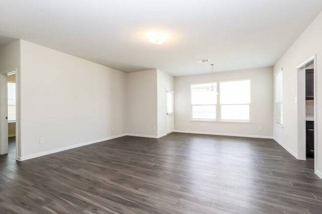 Building Photo - 3619 Spy Glass Hill Dr