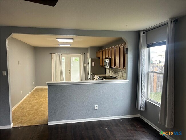 Building Photo - 611 Perseus Dr