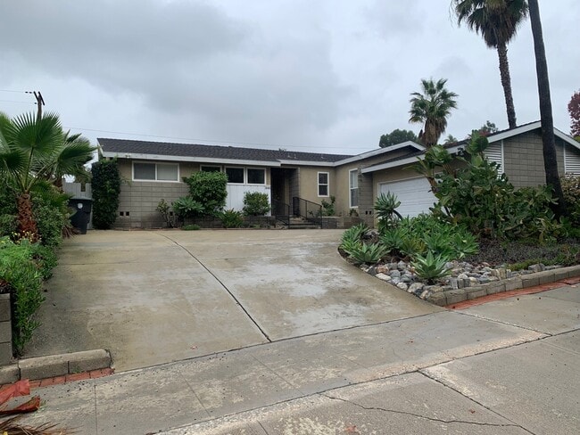 Building Photo - 3045 N Lamer St