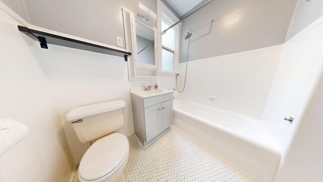 Foto del edificio - 241 Brighton Ave