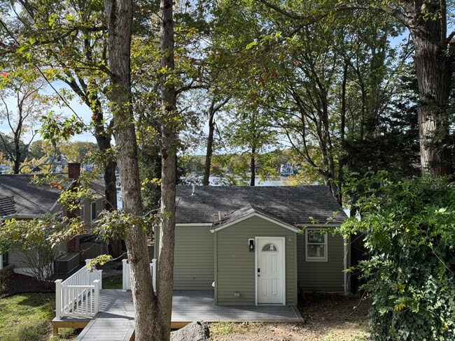 42 Eastview Rd
