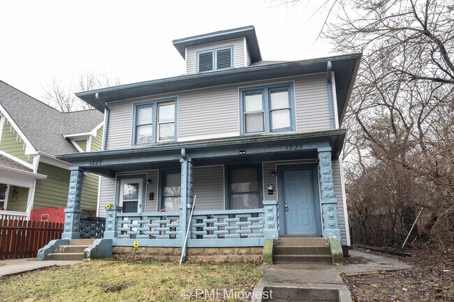 Building Photo - 1225 N Tacoma Ave