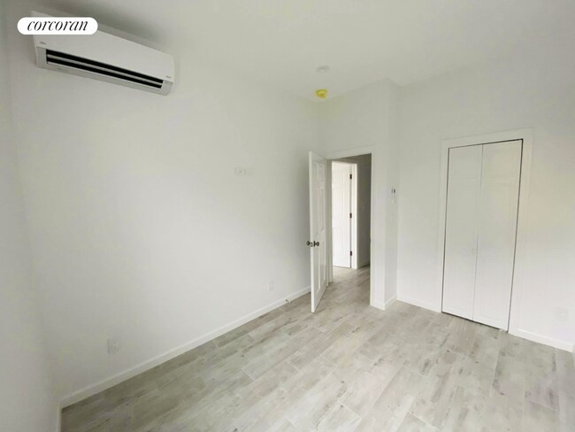 Foto del edificio - 19-25 Greene Ave