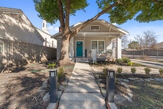 Building Photo - 943 Pecore St