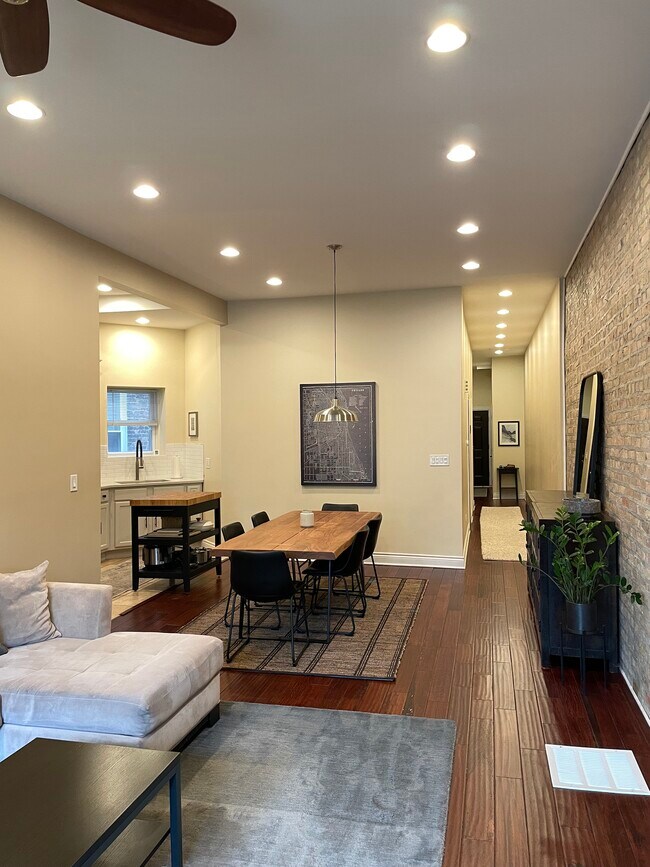 Foto del edificio - 712 S Claremont Ave
