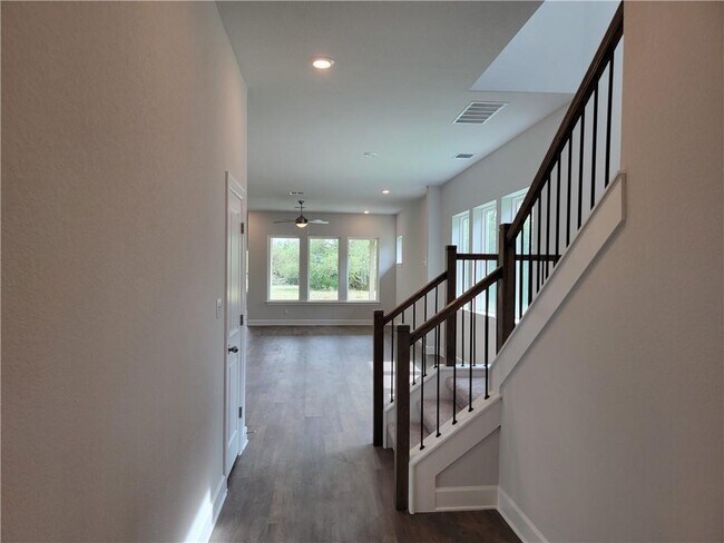 Building Photo - 621 Treaty Oak Dr