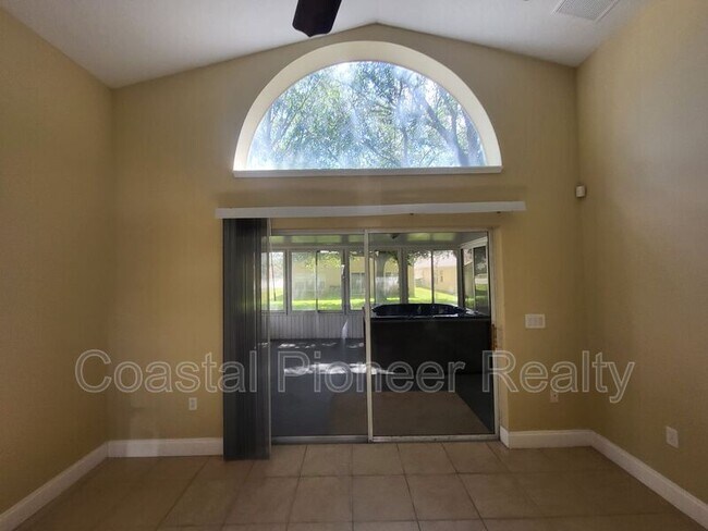 Building Photo - 16601 Rising Star Dr