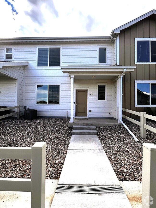 Conestoga Apartments for Rent with a Garage Ault, CO 1 Rentals