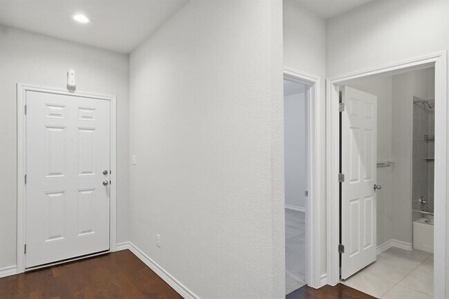 Building Photo - 5965 Malta Cir