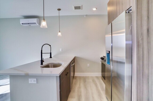 Foto del edificio - 3516 John F. Kennedy Blvd