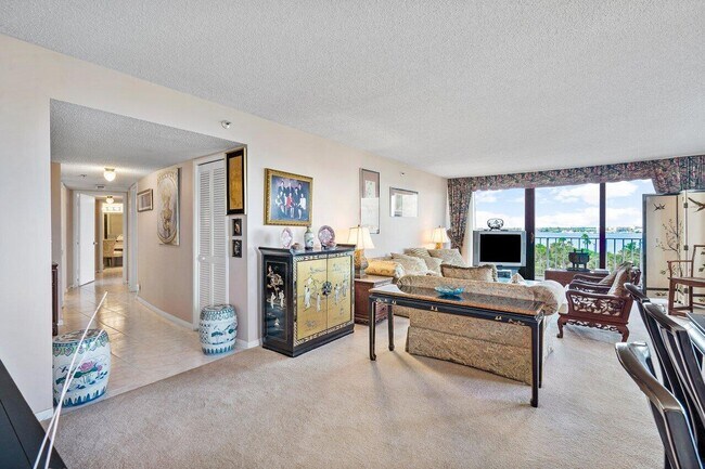 Foto del edificio - 3360 S Ocean Blvd