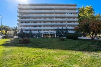Building Photo - 900 Saturn Dr