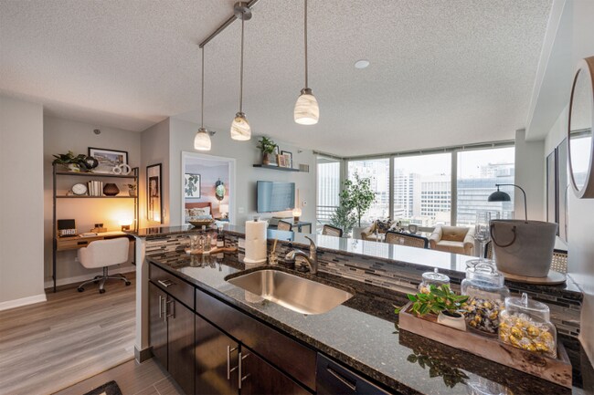 Building Photo - 331 E Ohio St