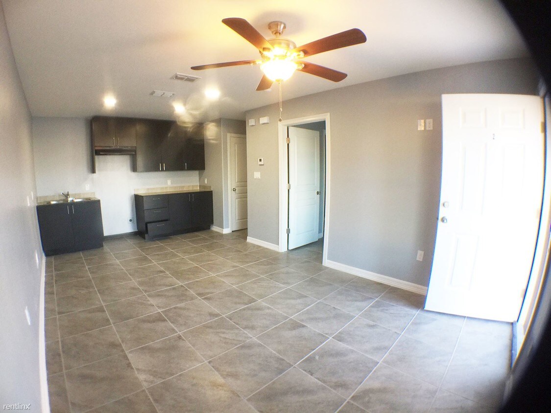 Foto principal - 3206 Hill Crest Dr