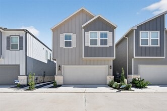 Building Photo - 1518 Red Acer Dr