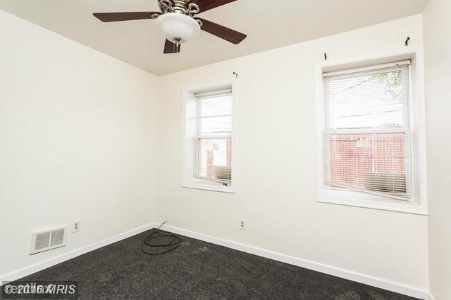 Foto del edificio - 1442 Carroll St