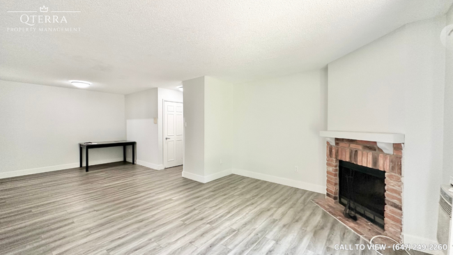 Building Photo - 2699 Battleford Rd