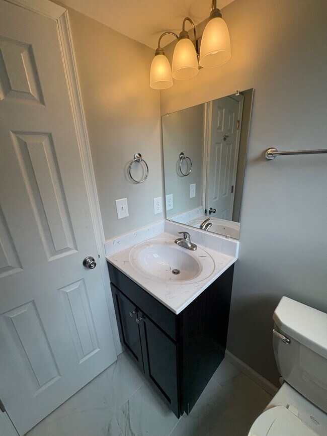 Foto del edificio - 7258 Donnell Pl