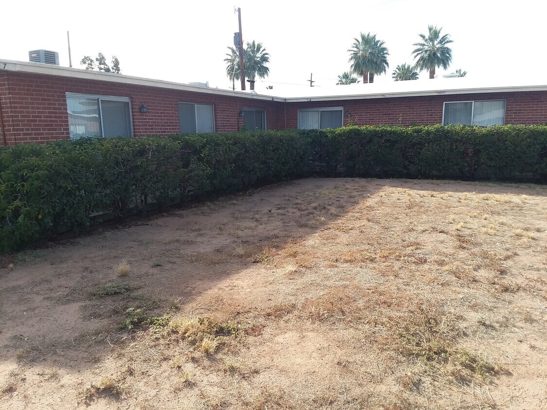 Primary Photo - 1609 N Belvedere Ave