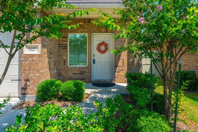 Building Photo - 9327 Colonial Bent Pl