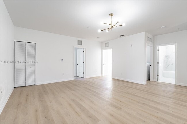 Building Photo - 2575 SW 64th Ave