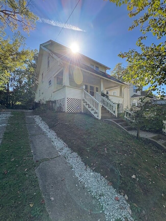 Building Photo - Four bedroom two bathroom home for rent