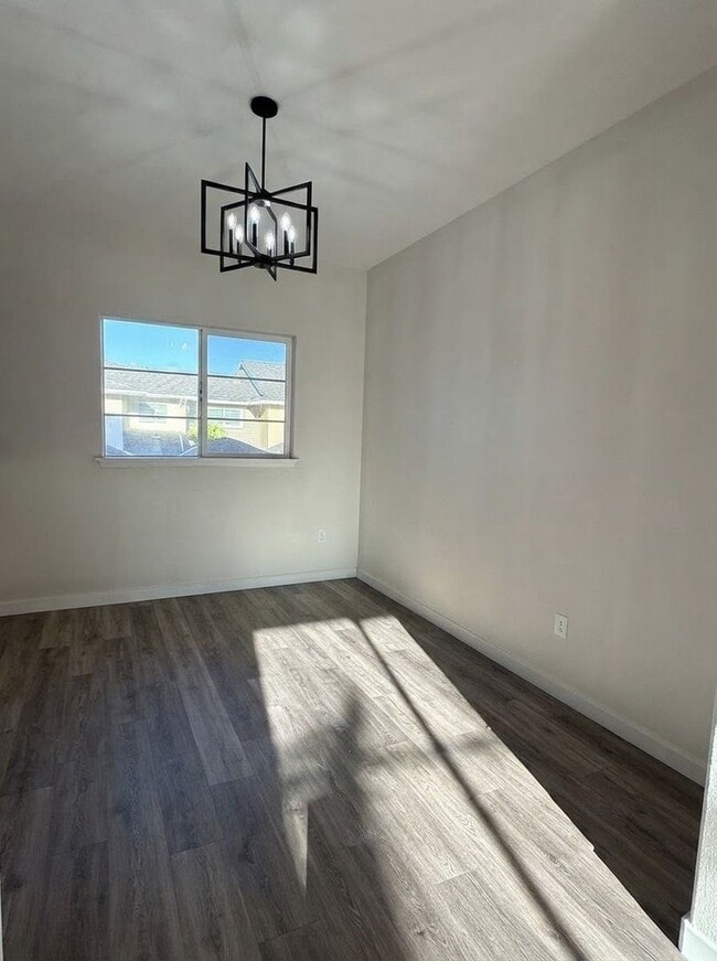 Building Photo - 511 Manawai St