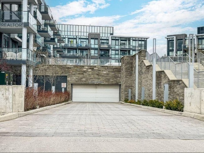 Building Photo - 375 Sea Ray Ave