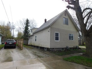 Building Photo - 1418 12th St