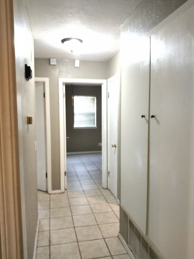 Foto del edificio - 618 E Highview Ave
