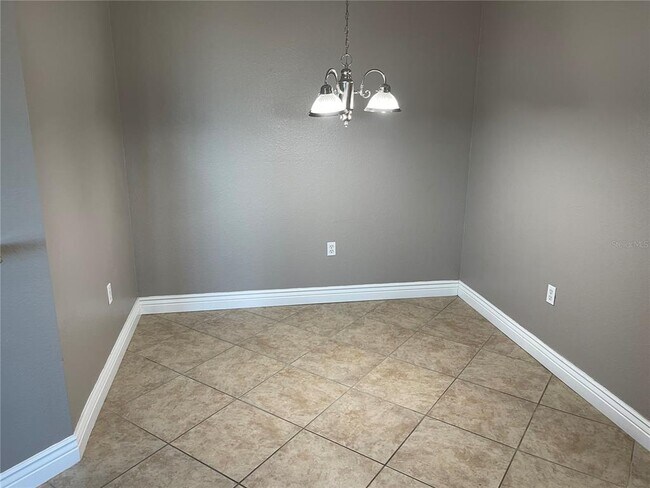 Building Photo - 2749 Via Cipriani