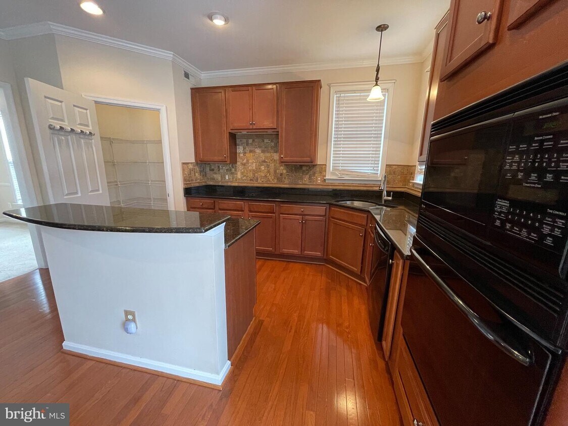 14913 Hopewells Landing Dr, Gainesville, VA 20155 House Rental in