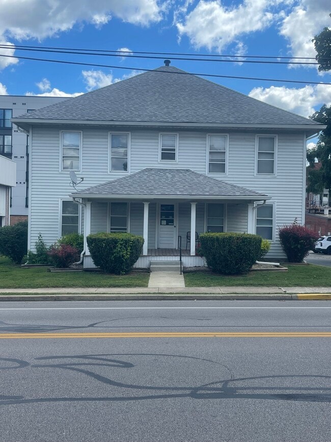 Building Photo - 314 N Rogers St