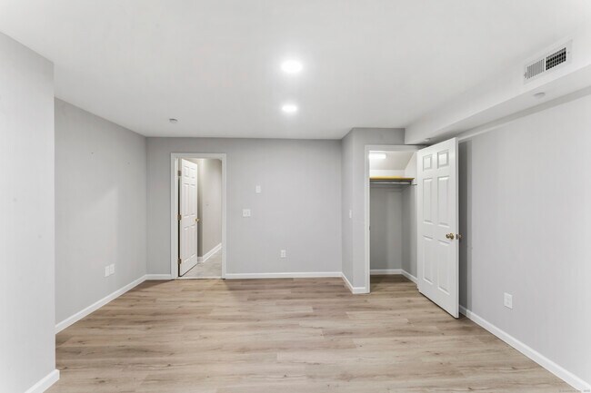 Foto del edificio - 4 Dover Cir