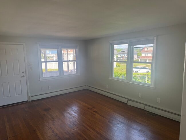 Living Room - 115 Whelen Ave