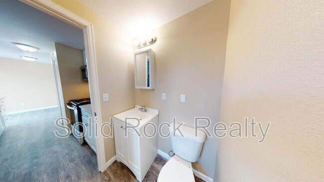 Foto del edificio - 2411 E St Vrain St
