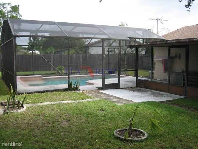 Building Photo - 7611 Autumn Pines Dr