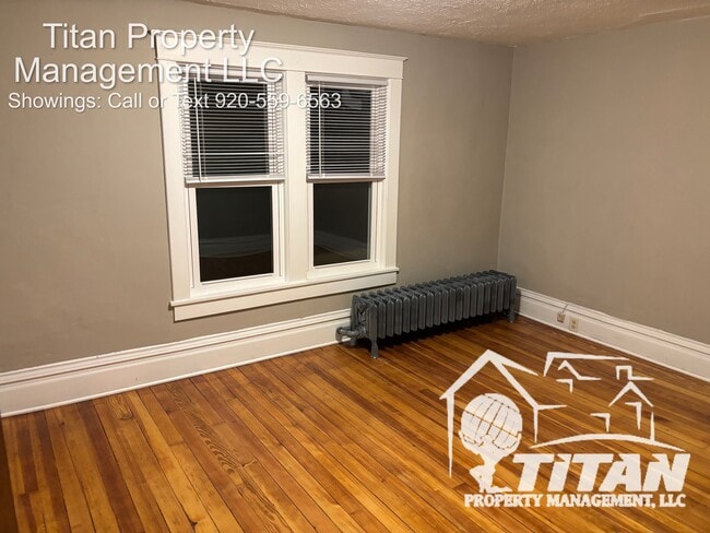 Building Photo - 1012 Columbus St