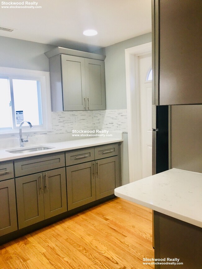 Foto del edificio - 949 Dorchester Ave