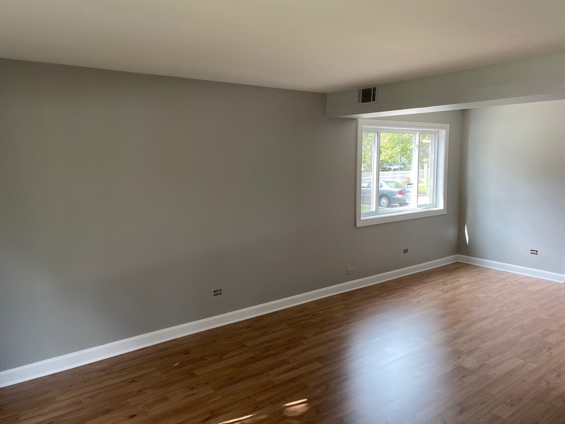 Foto principal - 1208 Burlington Ave