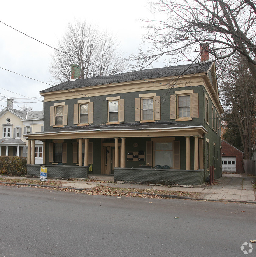 Building Photo - 109 Saint James St