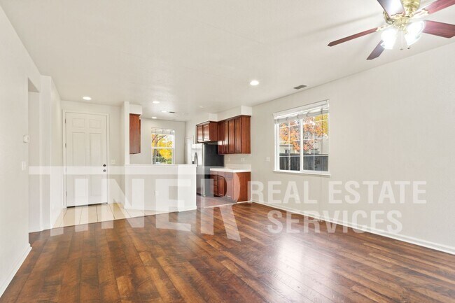 Foto del edificio - 5 Mantauk Point Pl